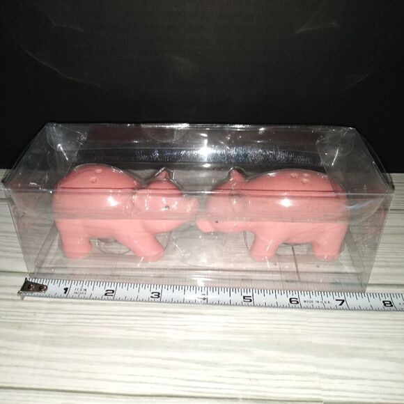 Ceramic Kitchen Pink Pigs Salt And Pepper Shakers Set 3½'in Long - Picture 8 of 8